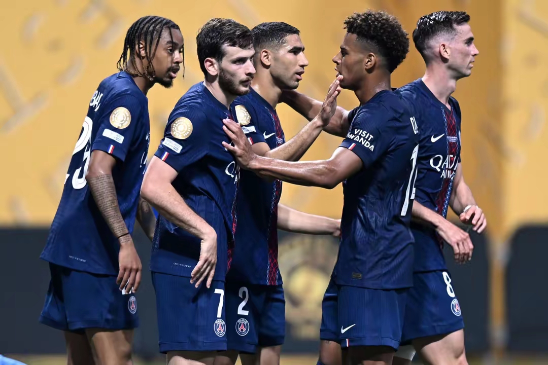 九游官网主页-葡超倒计时，拜仁慕尼黑赛前再遭质疑，细节引发关注，态度坚定，身体对抗强度拉满的简单介绍